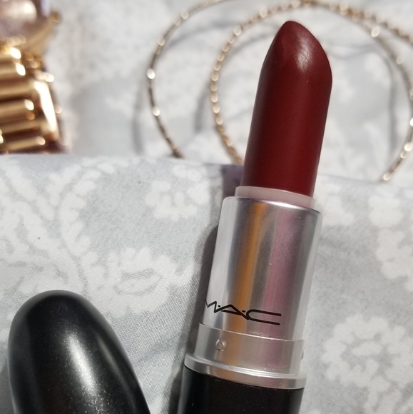 mac studded kiss lipstick